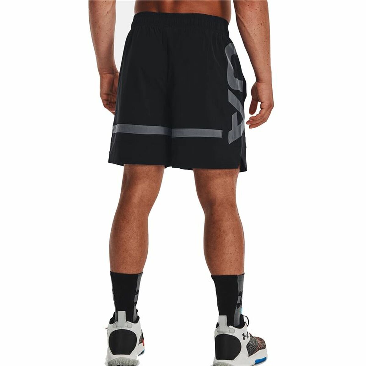 Men's Basketball Shorts Under Armour Baseline Black-9