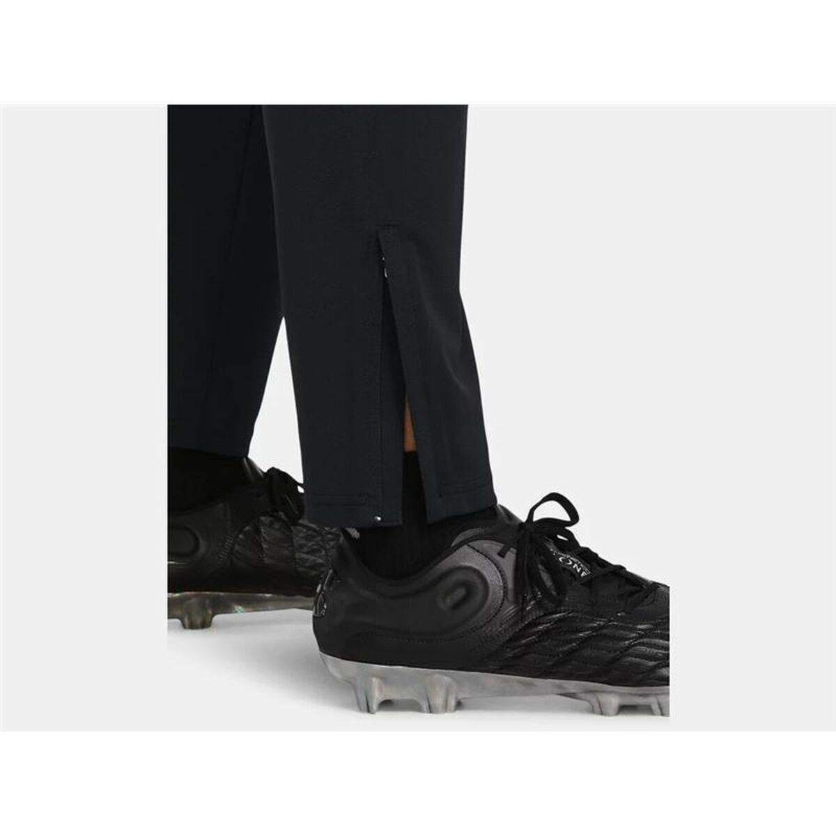 Football Training Trousers for Adults Under Armour Challenger Black Men-5
